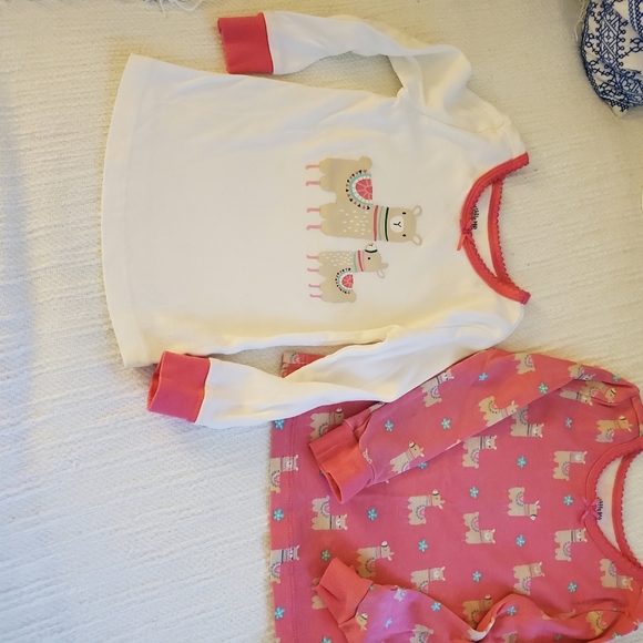 Little Me (2) Tops or Pj's 4T So cute! Lamas - Picture 4 of 7